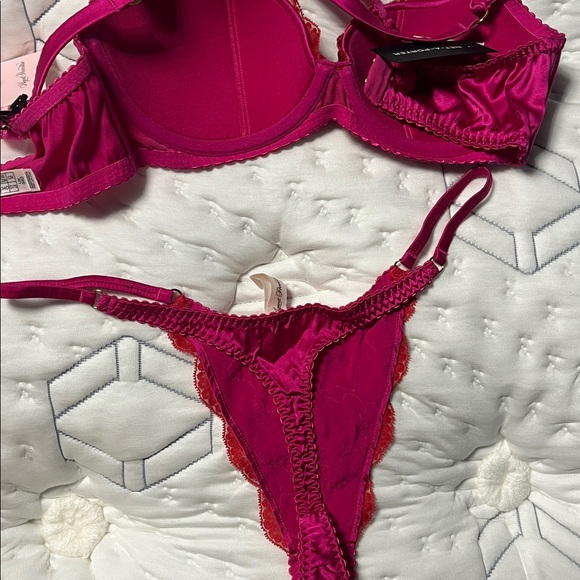 Agent Provocateur Molly pink and Red Lace Bra Set - Picture 7 of 8